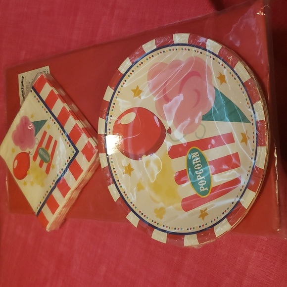 NWT Circus theme party basket - Picture 5 of 6